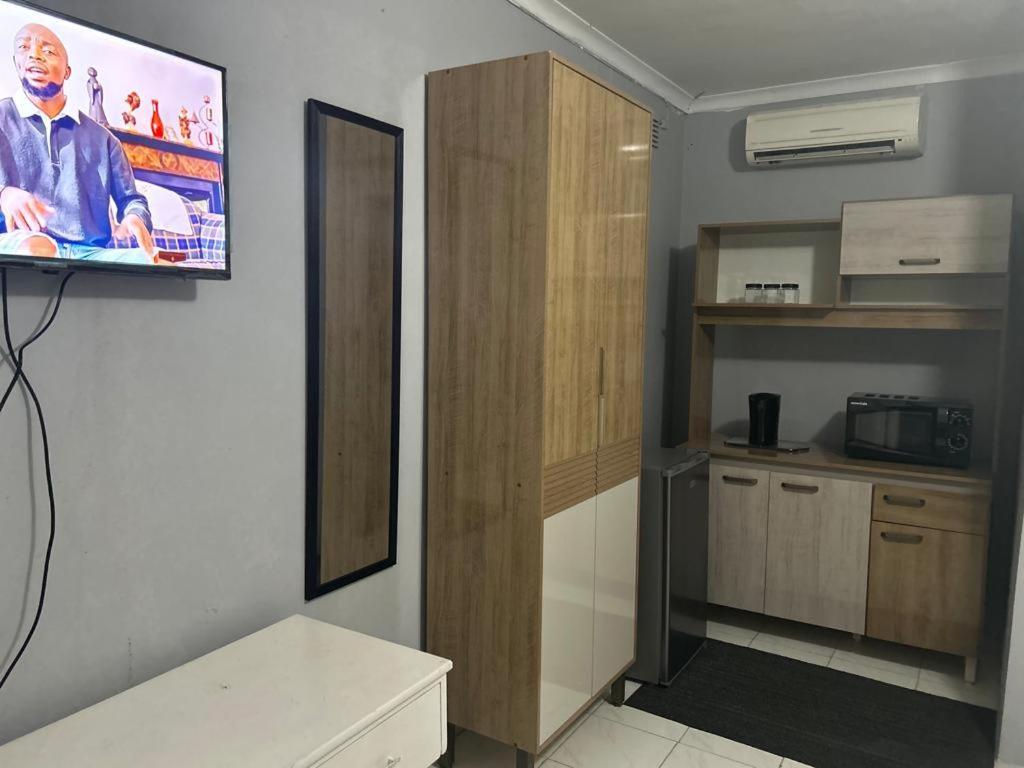 Decent Apartamento